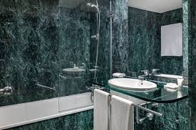 AC Hotel Ponferrada: Tu Escapada Ideal