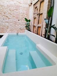 Casa de Diseño con Piscina Privada en Valencia