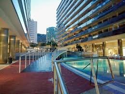 Elegancia en Benidorm: Precios Actualizados 2025