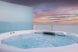 Ático con Jacuzzi y Vista Panorámica al Mar en Fuengirola